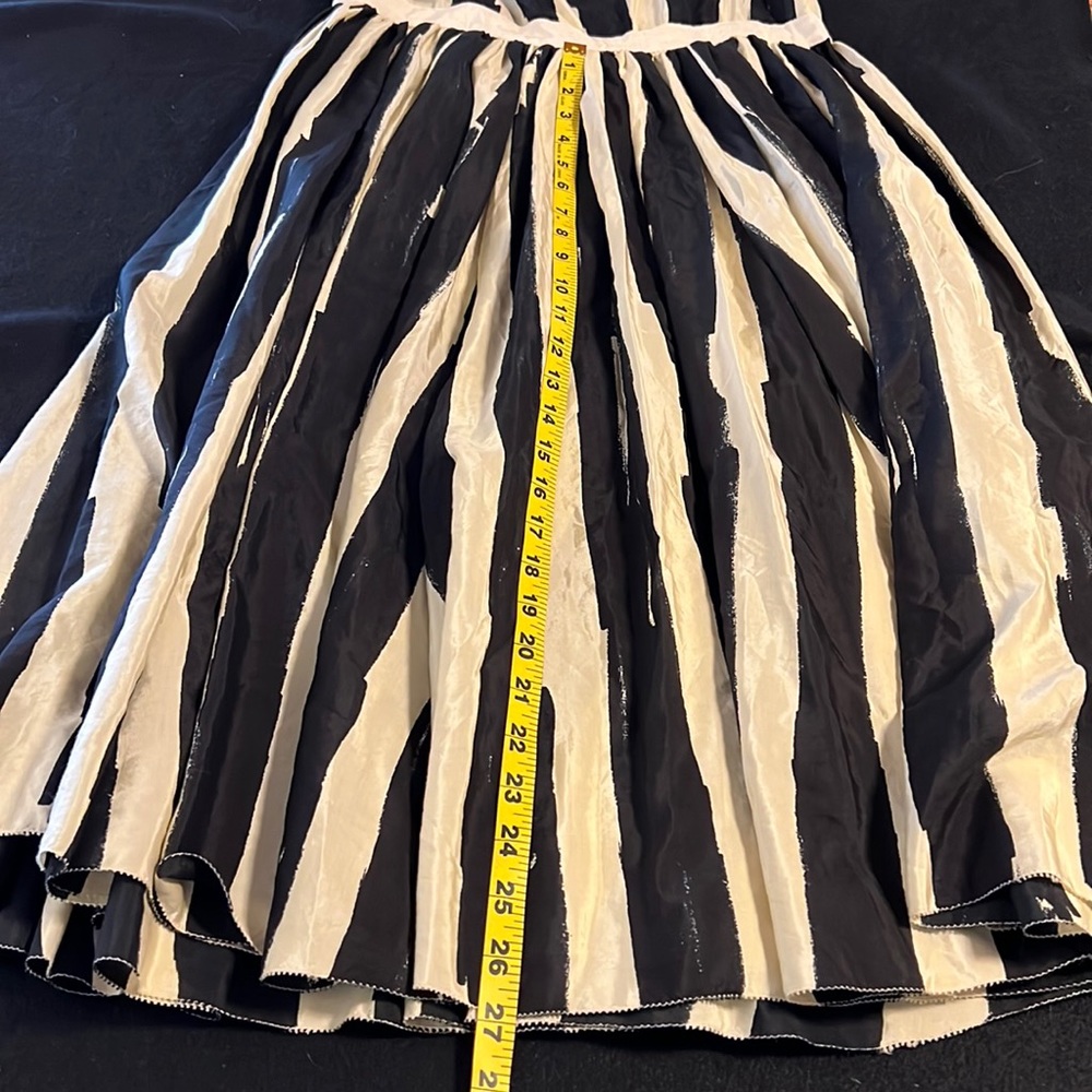 Spaghetti Strap V-neckline Black and Cream Striped Twenty8Twelve Dress Size 8 - Picture 12 of 13